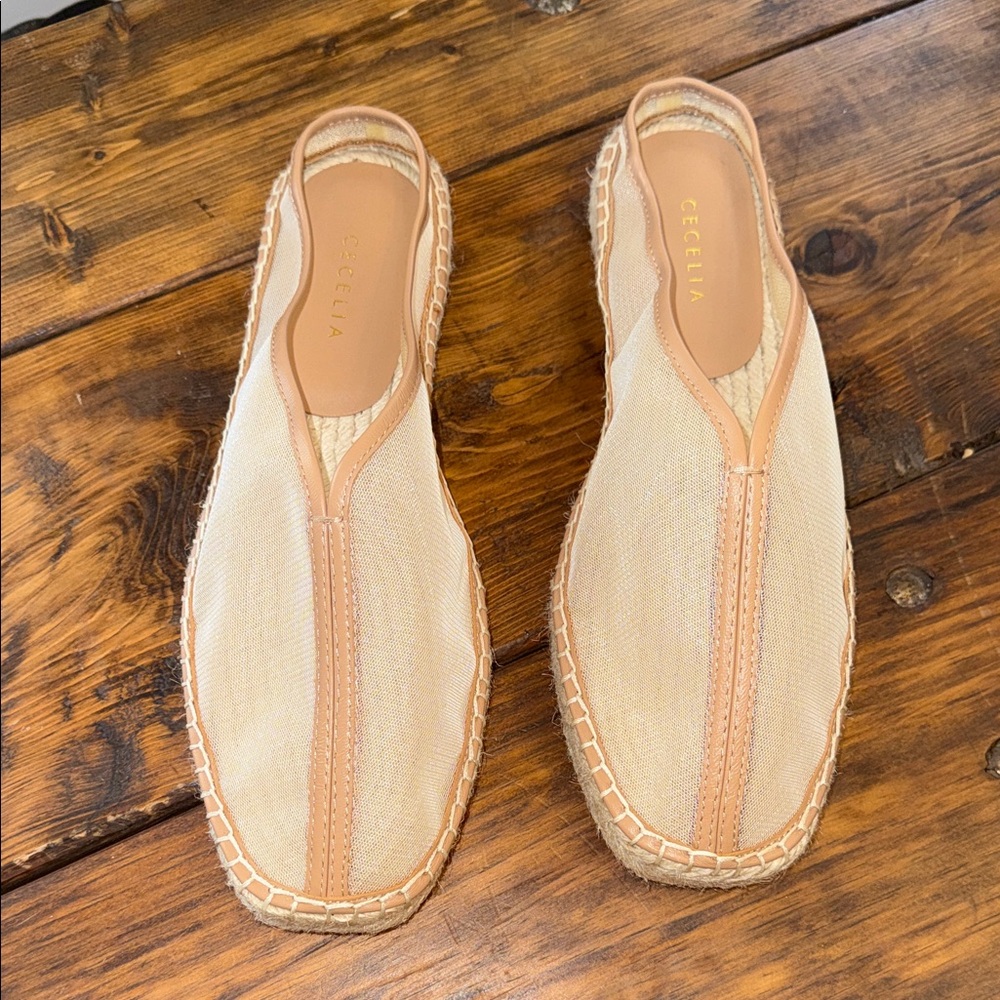 Cecelia Beige Mesh Espadrilles. EUC. size 10.